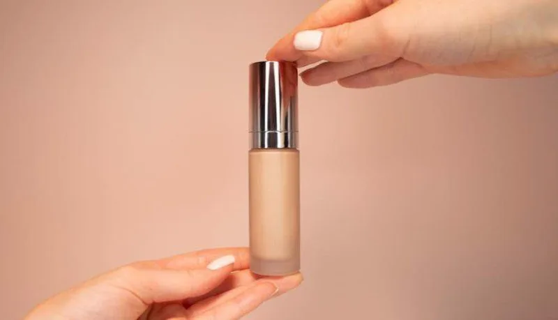 20210426 025345 432949 kem lot trang diem 2.max 800x800 1